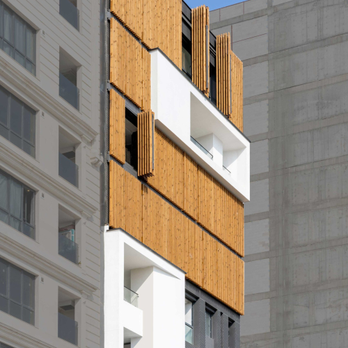 Contemporary façade of SAAR COMPLEX designed by GRID Architecture Office in Shiraz, Iran.