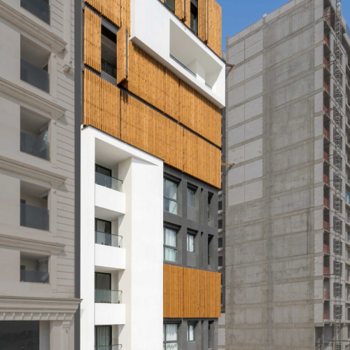 Contemporary façade of SAAR COMPLEX designed by GRID Architecture Office in Shiraz, Iran.