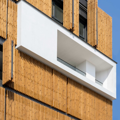 Contemporary façade of SAAR COMPLEX designed by GRID Architecture Office in Shiraz, Iran.